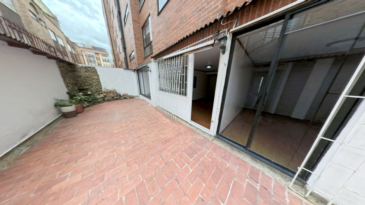 Apartamento de 4 alcobas en venta en Los Cedros, Bogotá, 121 m² · foto 12 de 24