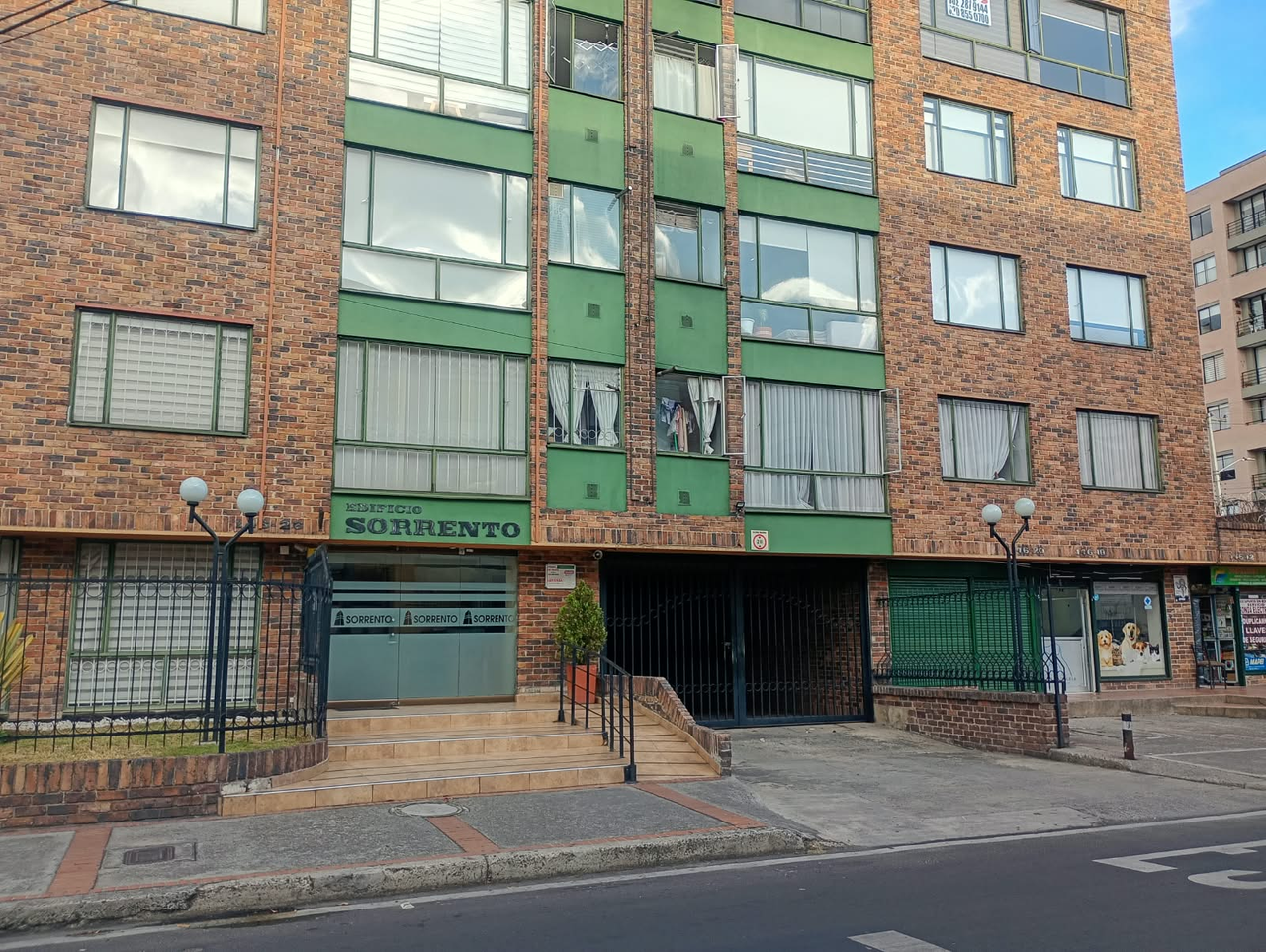 Apartamento de 3 alcobas en venta en Los Cedros, Bogotá, 126 m² · foto 20 de 23