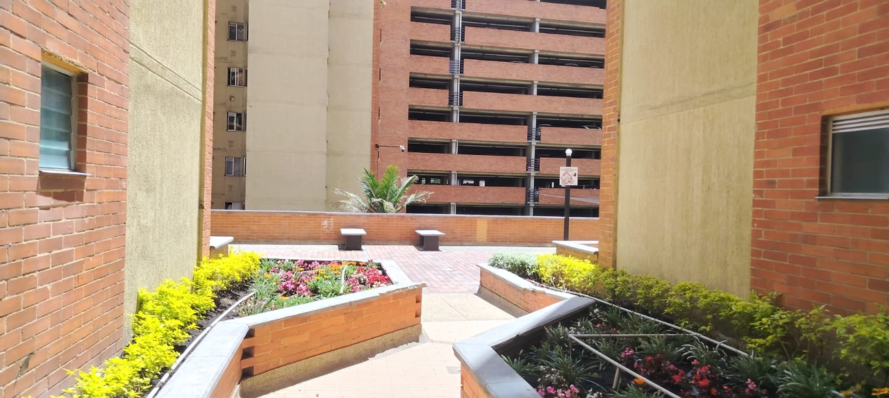 Apartamento de 3 alcobas en venta en Bavaria, Bogotá, 74 m² · foto 20 de 24
