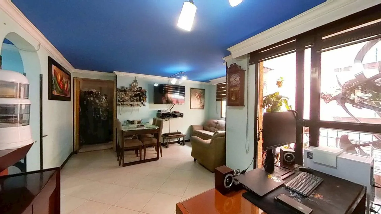 Apartamento en Los Pinos — Los Pinos, Bogotá