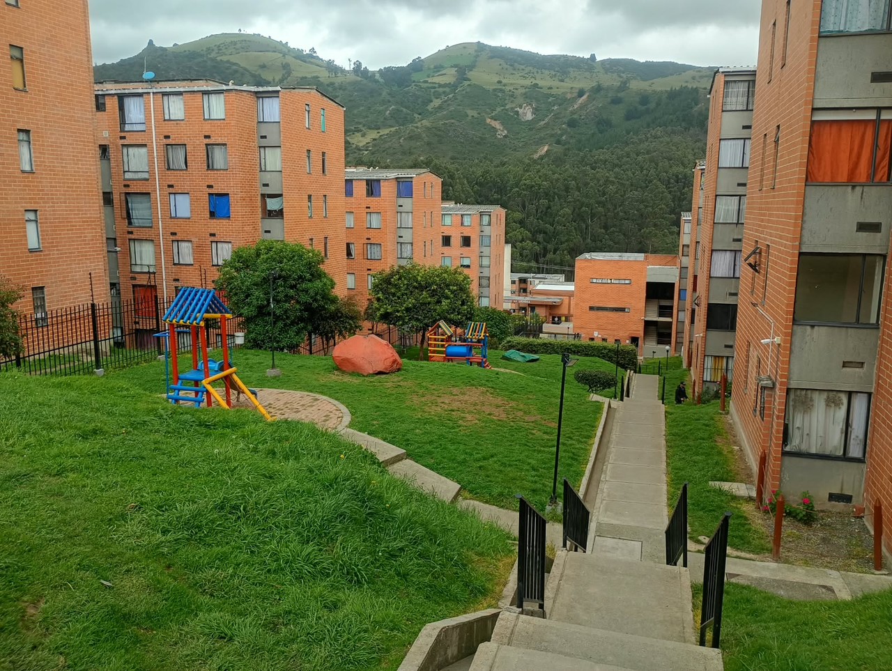 Apartamento de 3 alcobas en venta en Ciudad Usme, Bogotá, 48 m² · foto 19 de 21