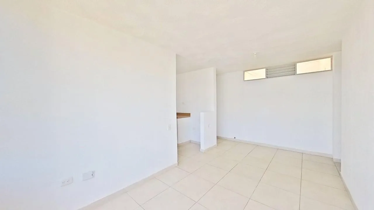 Apartamento en Puerta Dorada foto 3