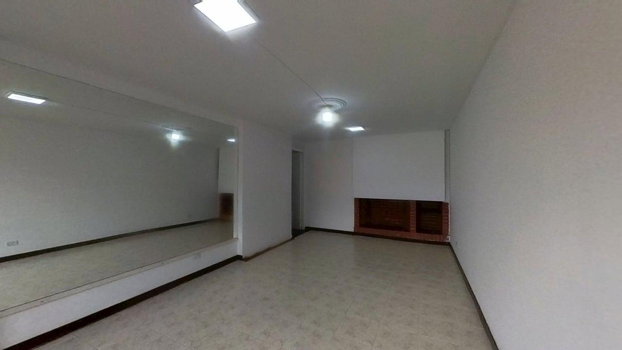Casa de 4 alcobas en venta en Niza, Bogotá, 225 m² · foto 2 de 24