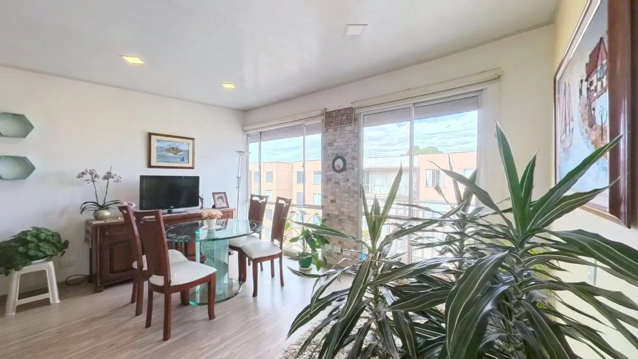 Apartamento en Los Cedros foto 2