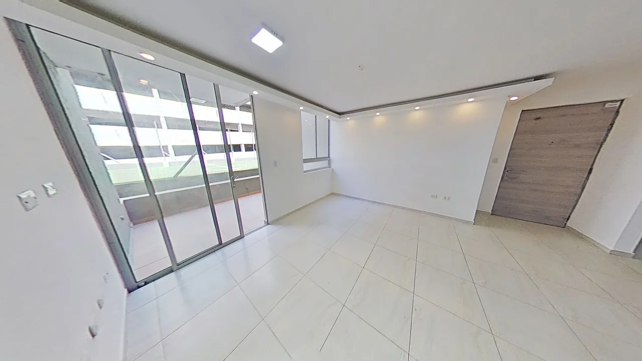Apartamento en Alameda del Rio foto 2