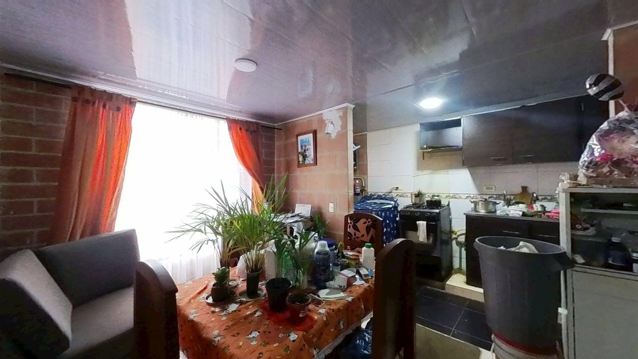 Apartamento de 2 alcobas en venta en Ciudad Usme, Bogotá, 49 m² · foto 2 de 18