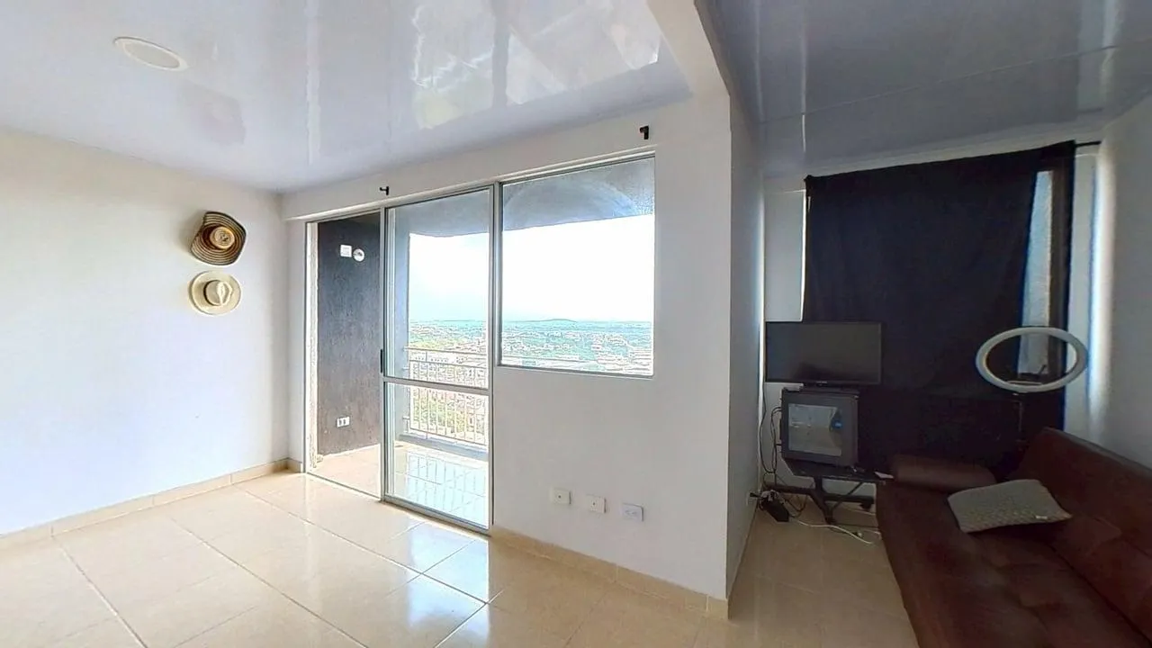 Apartamento en La alborada foto 3