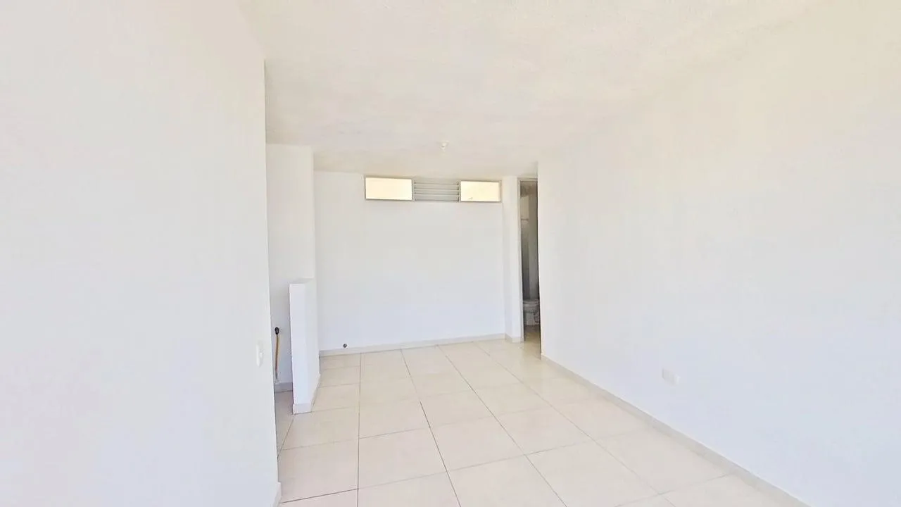 Apartamento en Puerta Dorada foto 2