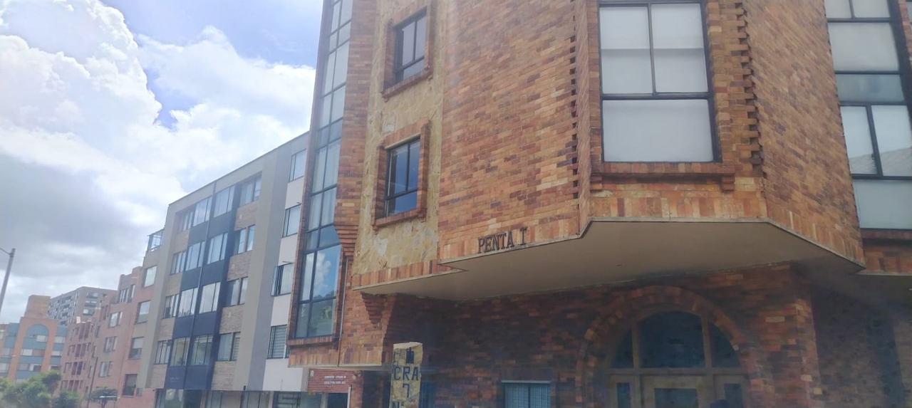 Apartamento en venta en Los Cedros, Bogotá · foto 12 de 24