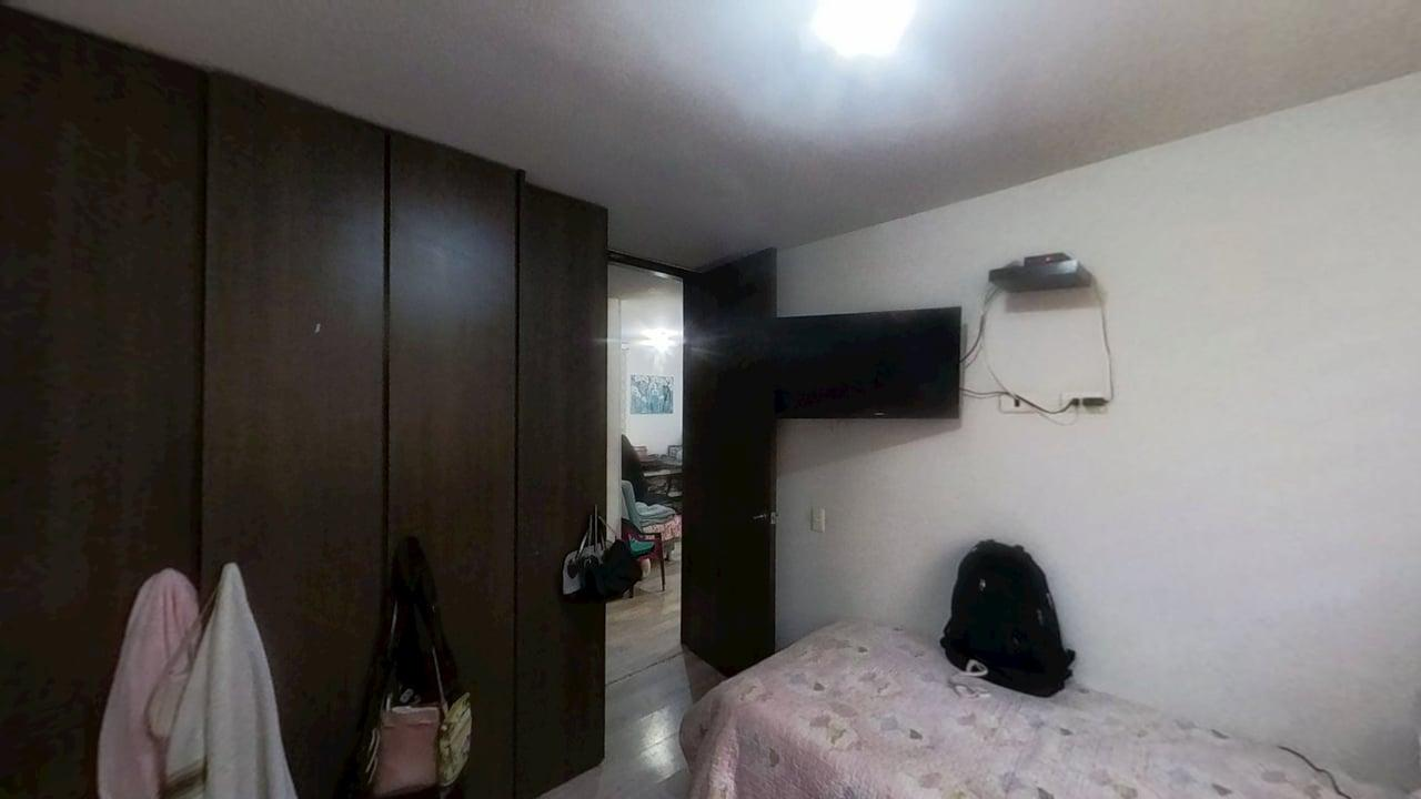 Apartamento de 3 alcobas en venta en Calandaima, Bogotá, 81 m² · foto 12 de 24