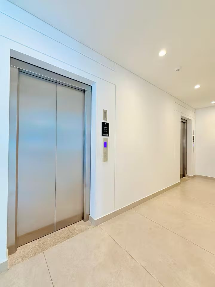 Apartamento de 1 alcoba en venta en Chico Lago, Bogotá, 26 m² · foto 10 de 20