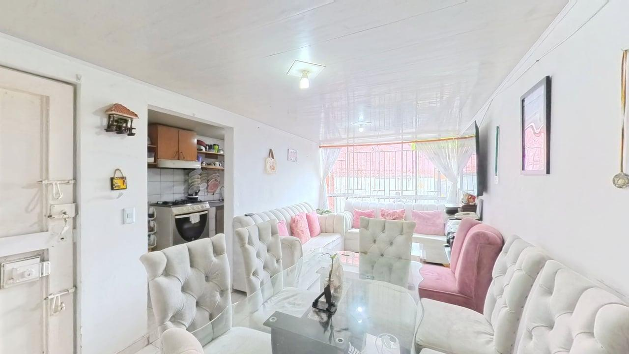 Apartamento de 3 alcobas en venta en San Blas, Bogotá, 50 m² · foto 2 de 24