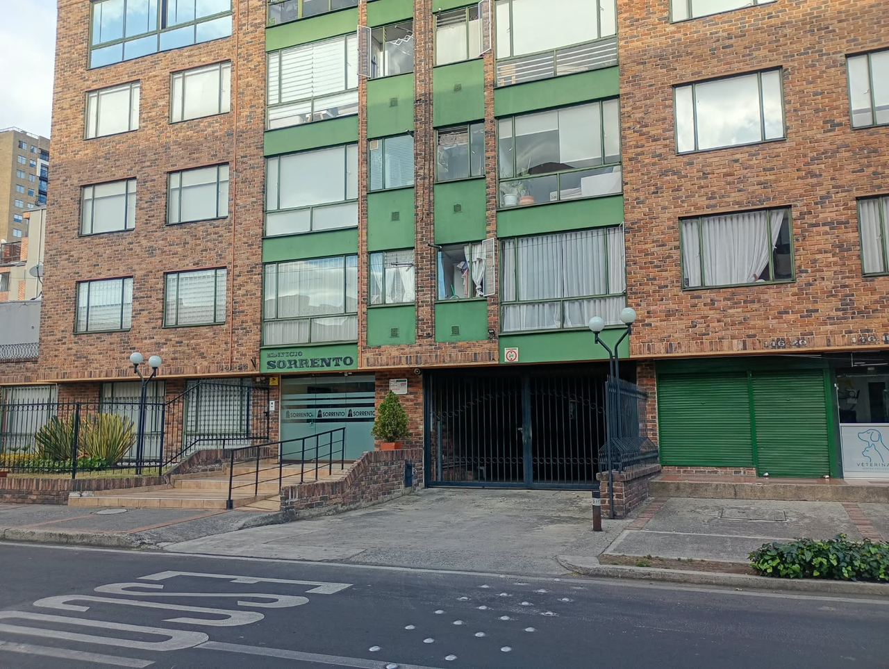 Apartamento de 3 alcobas en venta en Los Cedros, Bogotá, 126 m² · foto 21 de 23