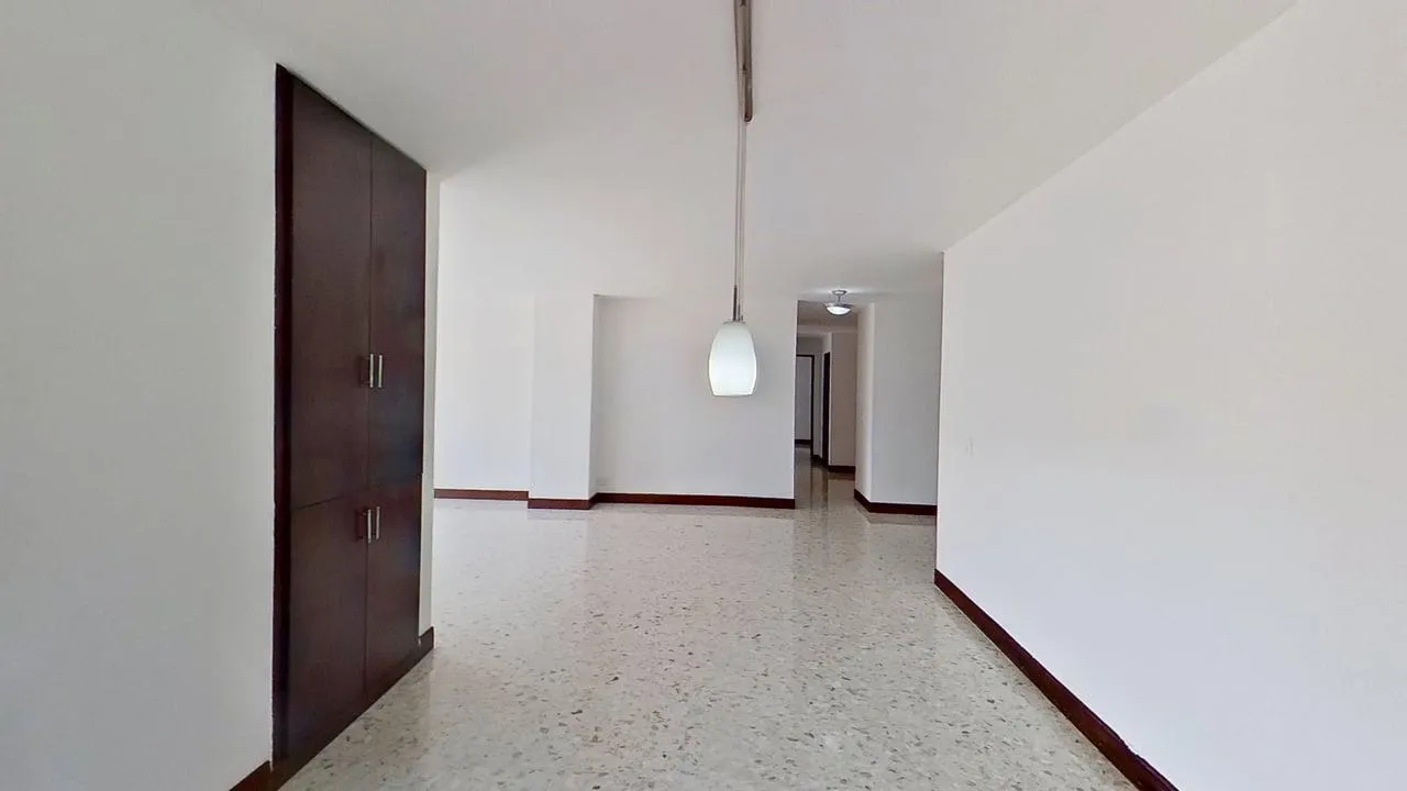 Apartamento en Prados del Norte foto 2
