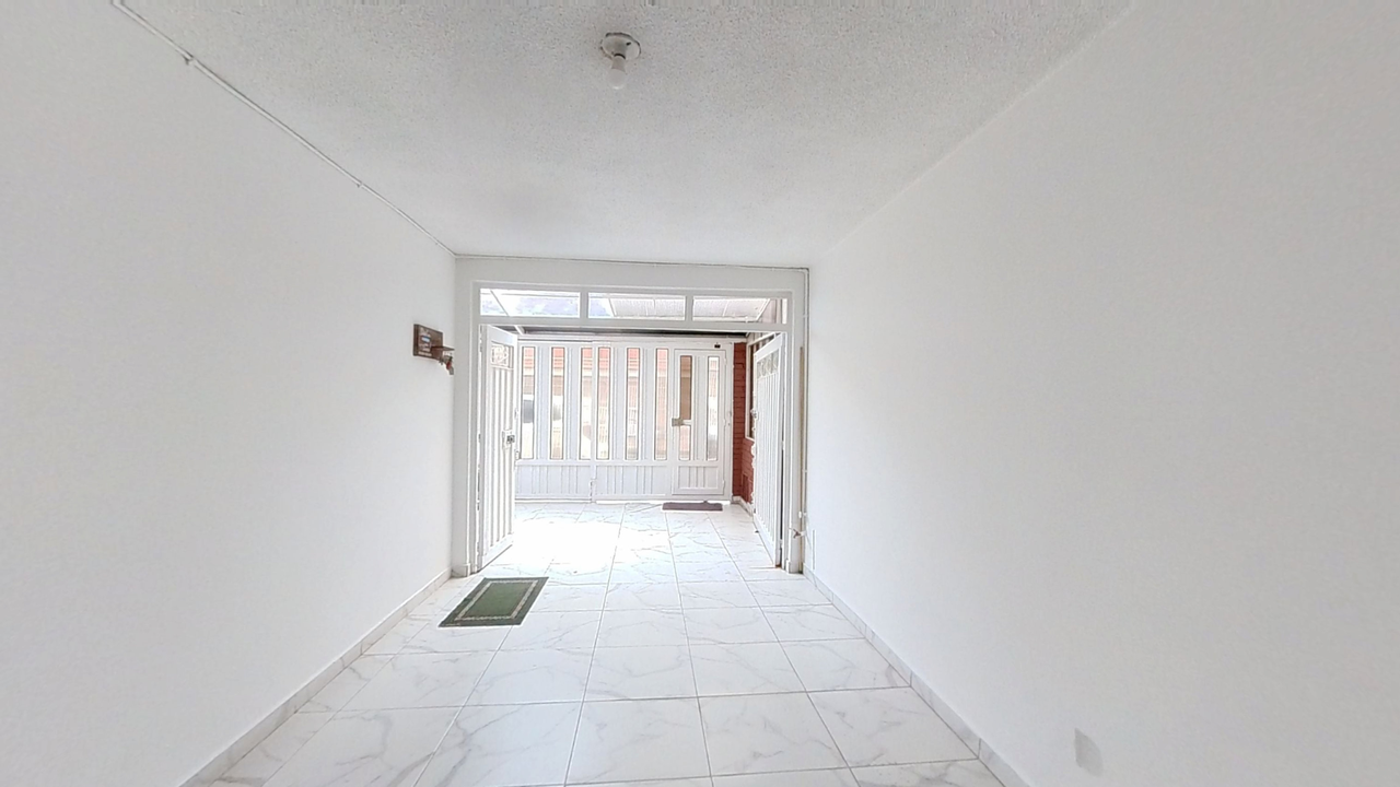 Casa en venta en Las Ferias, Bogotá · foto 3 de 24