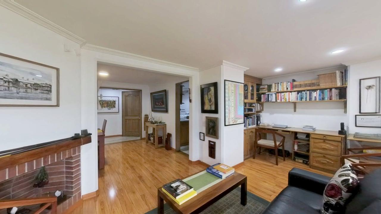 Apartamento de 2 alcobas en venta en Chico Lago, Bogotá, 83 m² · foto 3 de 24