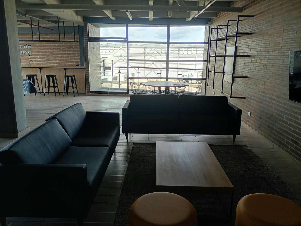 Apartamento de 2 alcobas en venta en Fontibon San Pablo, Bogotá, 46 m² · foto 21 de 24