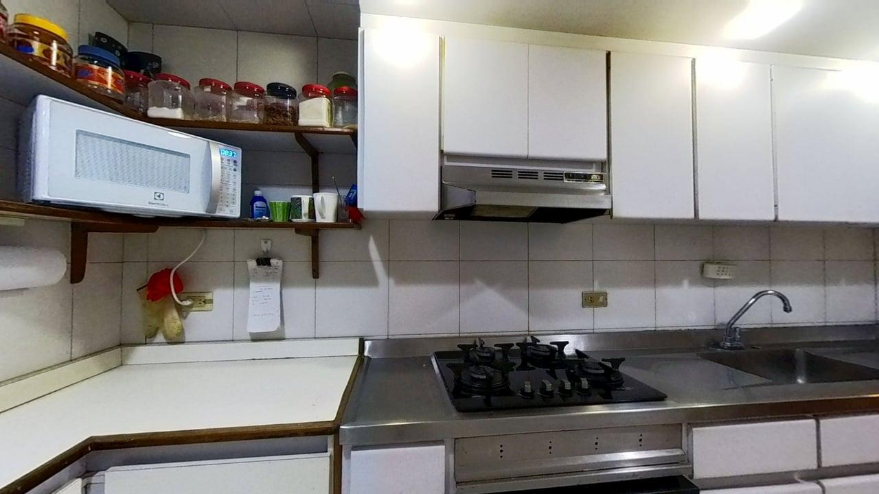 Apartamento de 3 alcobas en venta en Chico Lago, Bogotá, 116 m² · foto 8 de 24