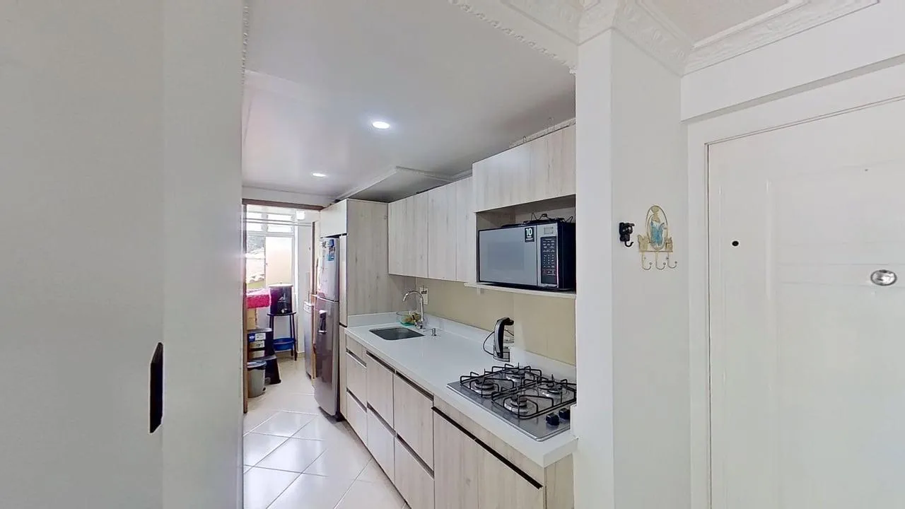 Apartamento en La Mina foto 4