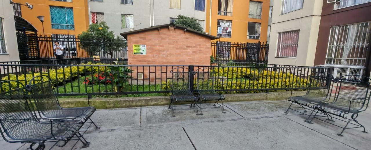 Apartamento de 3 alcobas en venta en Verbenal, Bogotá, 43 m² · foto 18 de 24