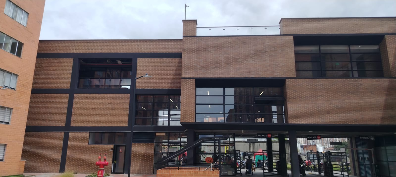 Apartamento de 3 alcobas en venta en Fontibon San Pablo, Bogotá, 40 m² · foto 21 de 24