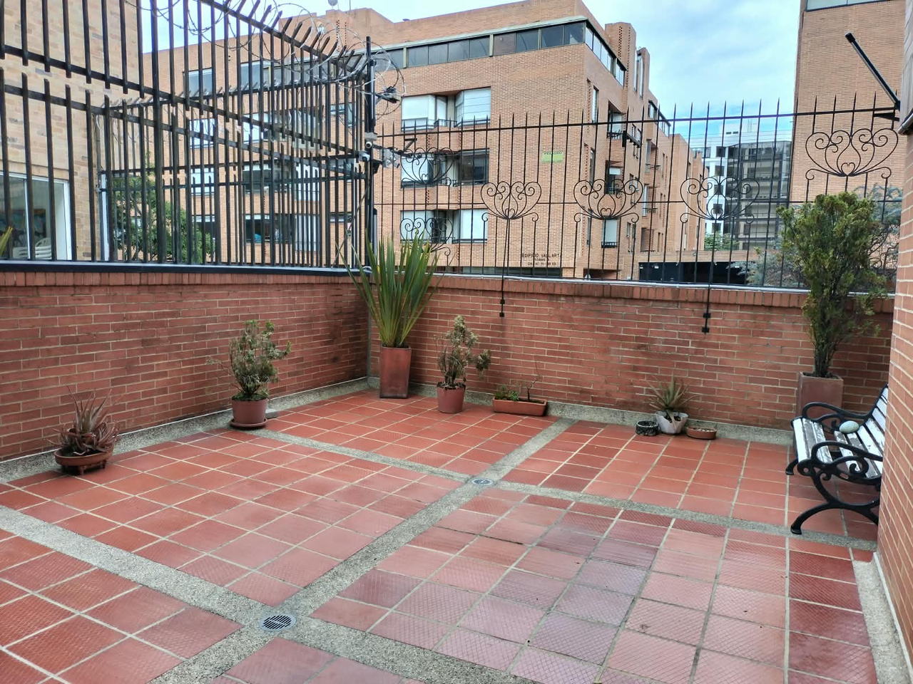 Apartamento de 2 alcobas en venta en Santa Barbara, Bogotá, 86 m² · foto 19 de 22