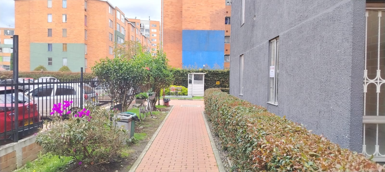 Apartamento en venta en Calandaima, Bogotá · foto 18 de 24