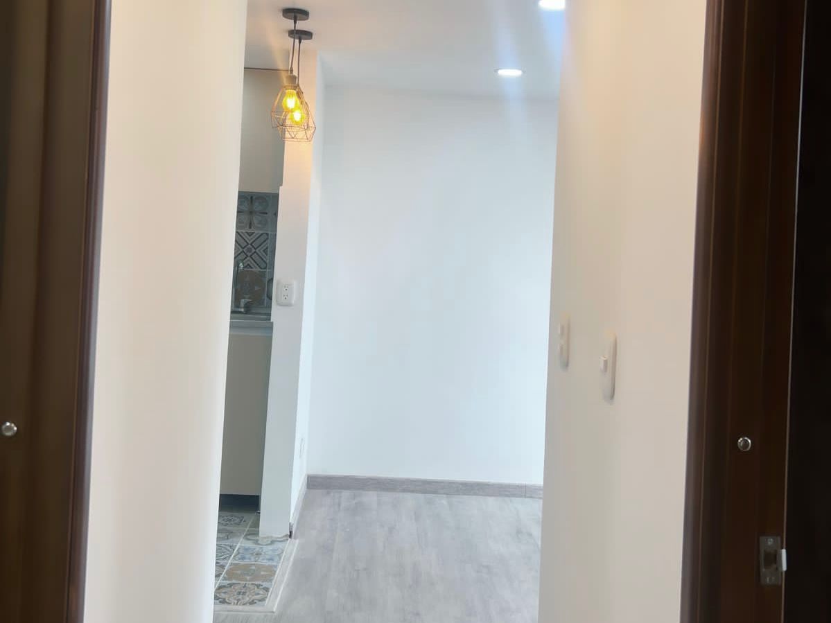 Apartamento de 1 alcoba en venta en Castilla, Bogotá, 34 m² · foto 2 de 7