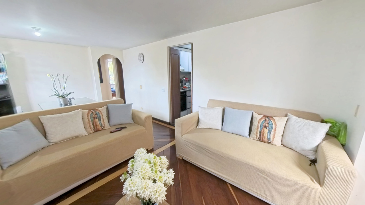 Apartamento en venta en Galerias, Bogotá · foto 2 de 24