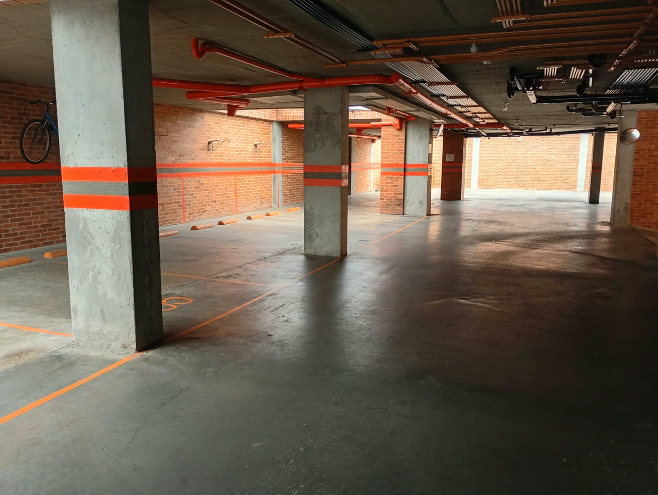 Apartamento de 2 alcobas en venta en Santa Barbara, Bogotá, 64 m² · foto 15 de 18