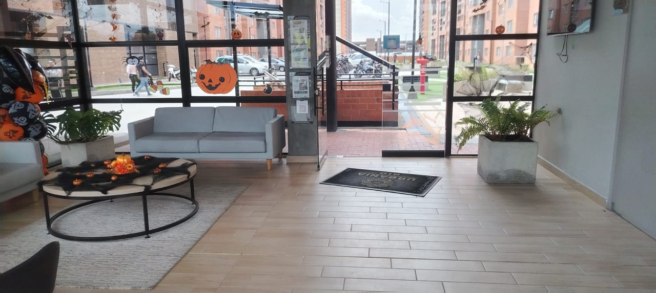 Apartamento de 3 alcobas en venta en Fontibon San Pablo, Bogotá, 40 m² · foto 15 de 24