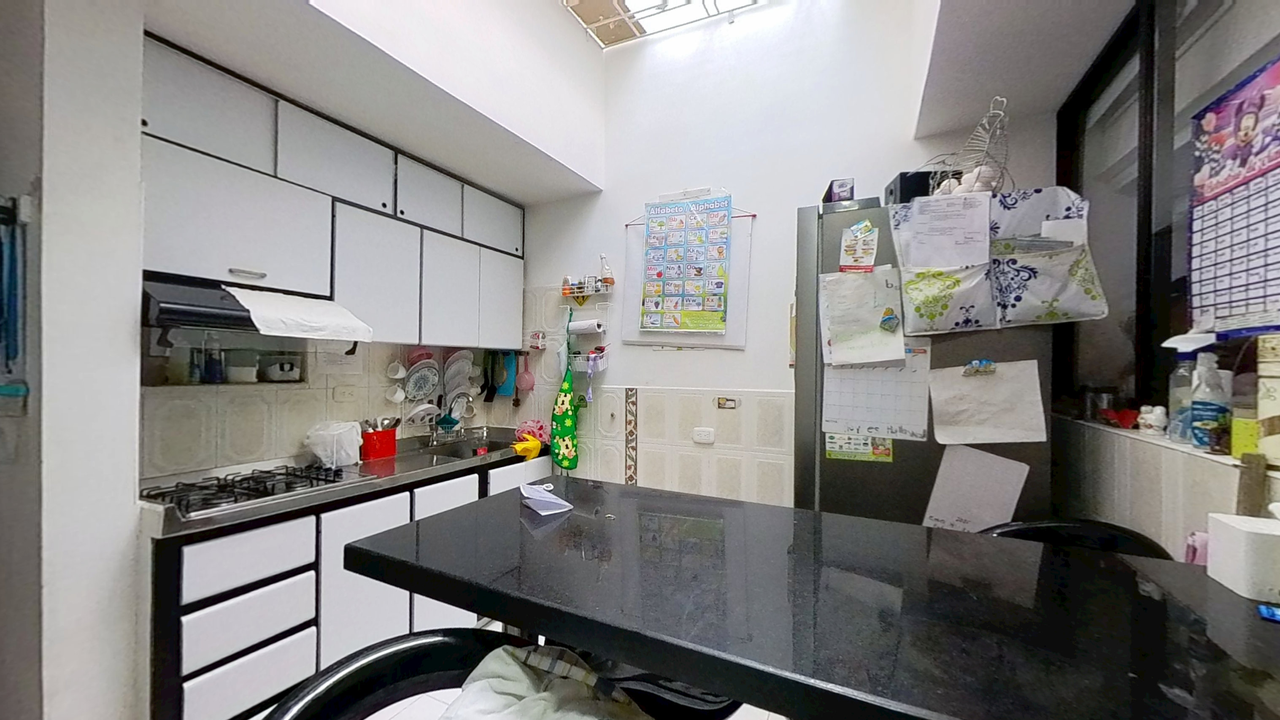 Casa de 7 alcobas en venta en Santa Cecilia, Bogotá, 201 m² · foto 8 de 19