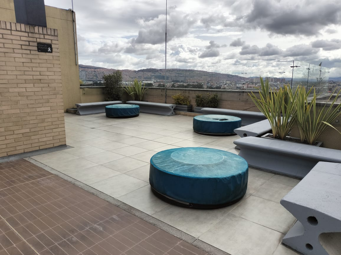 Apartamento de 3 alcobas en venta en Restrepo, Bogotá, 76 m² · foto 21 de 24