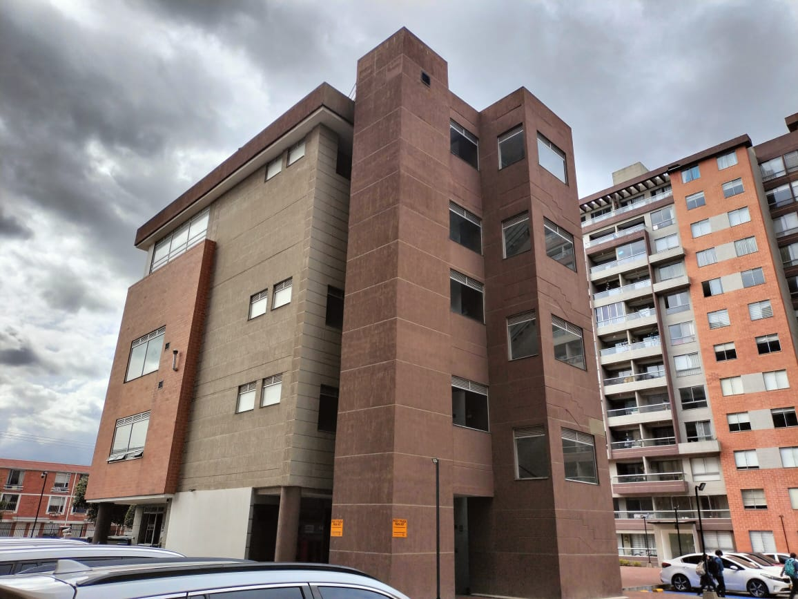 Apartamento de 3 alcobas en venta en Calandaima, Bogotá, 81 m² · foto 20 de 24