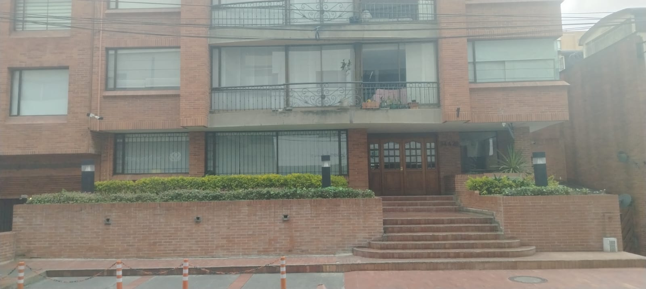 Apartamento de 2 alcobas en venta en Chico Lago, Bogotá, 83 m² · foto 18 de 24