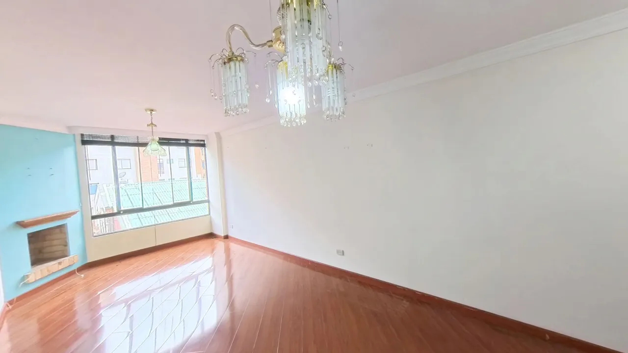 Apartamento en Los Cedros foto 2