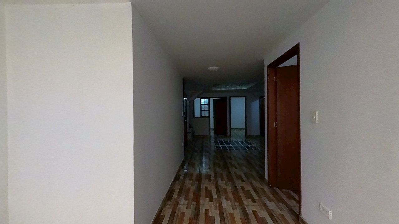Casa en venta en Ismael Perdomo, Bogotá · foto 2 de 24