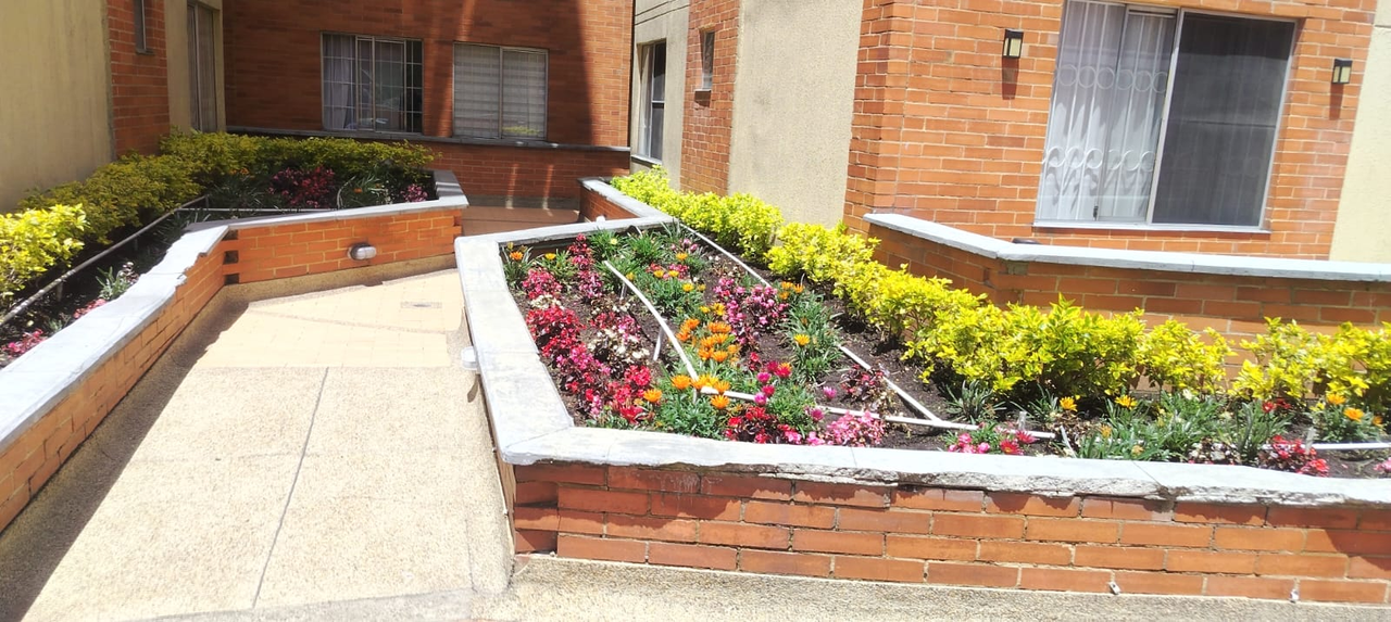 Apartamento de 3 alcobas en venta en Bavaria, Bogotá, 74 m² · foto 22 de 24