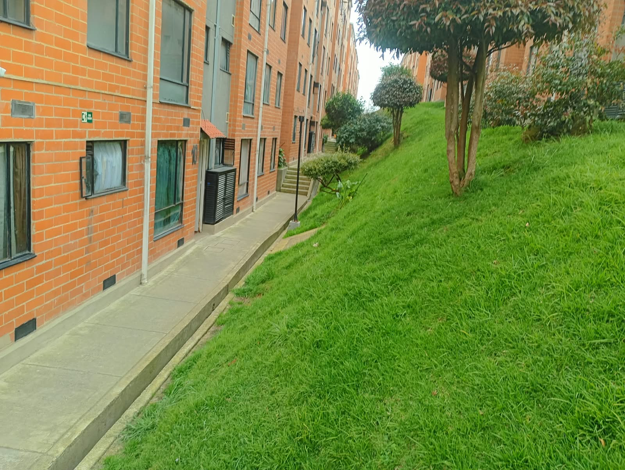 Apartamento de 3 alcobas en venta en Ciudad Usme, Bogotá, 48 m² · foto 18 de 21