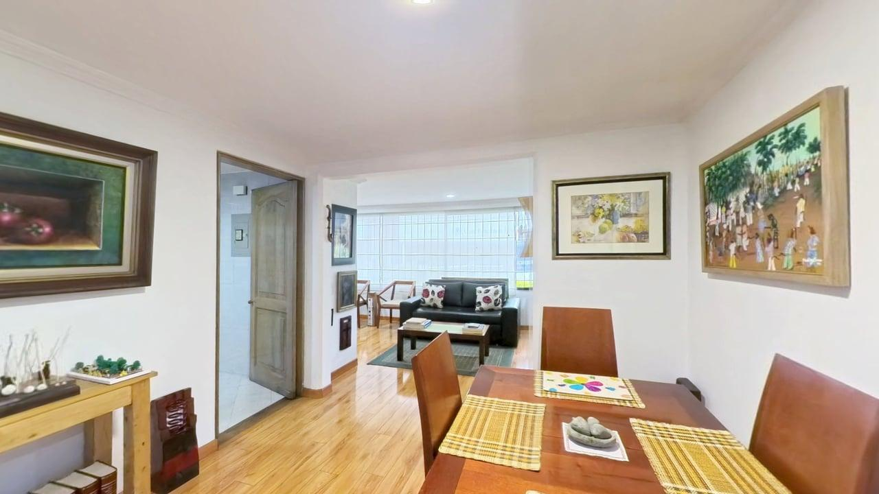 Apartamento de 2 alcobas en venta en Chico Lago, Bogotá, 83 m² · foto 2 de 24