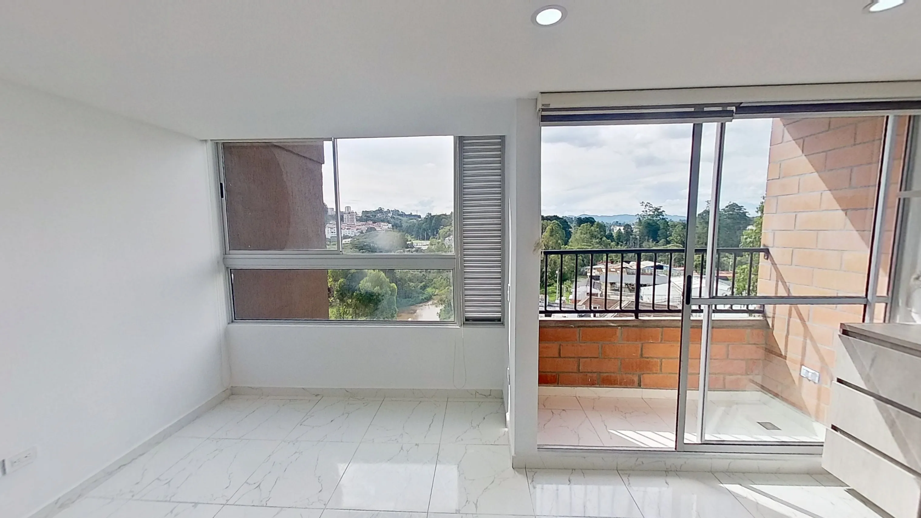 Apartamento en Cuatro esquinas foto 2