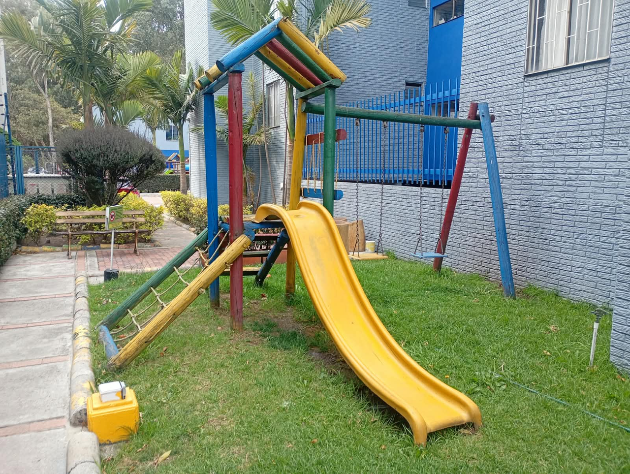 Apartamento de 4 alcobas en venta en Bavaria, Bogotá, 91 m² · foto 17 de 24