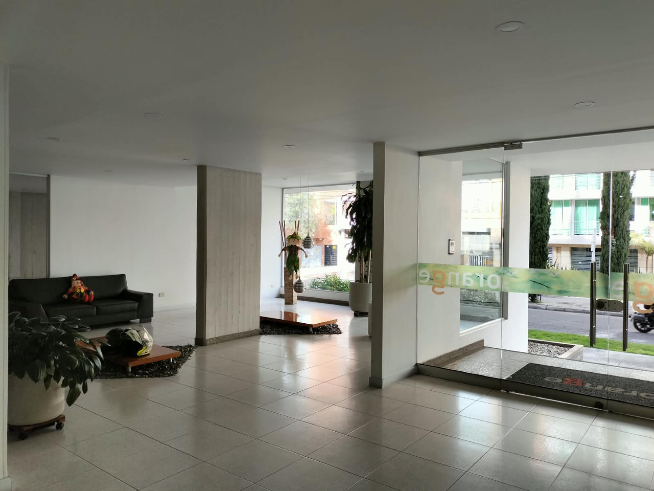 Apartamento de 2 alcobas en venta en Los Cedros, Bogotá, 71 m² · foto 14 de 18