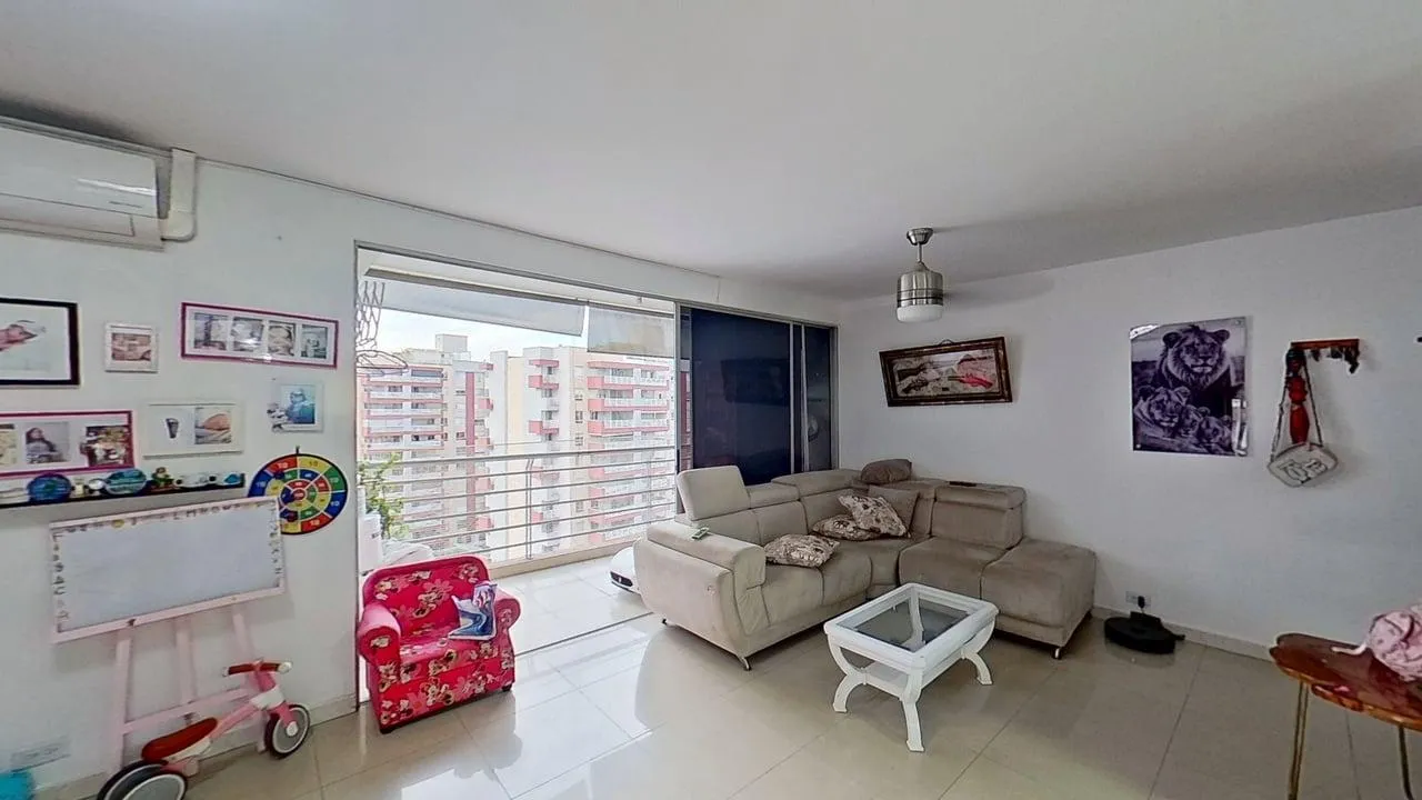 Apartamento en Flora foto 3