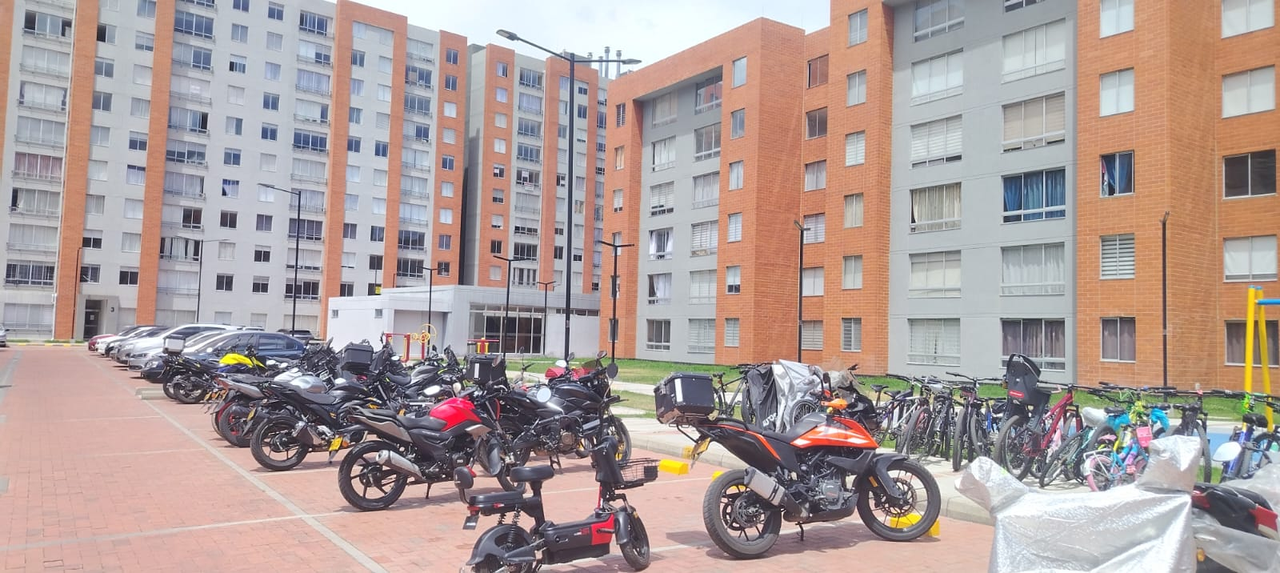 Apartamento de 2 alcobas en venta en La Academia, Bogotá, 46 m² · foto 15 de 24