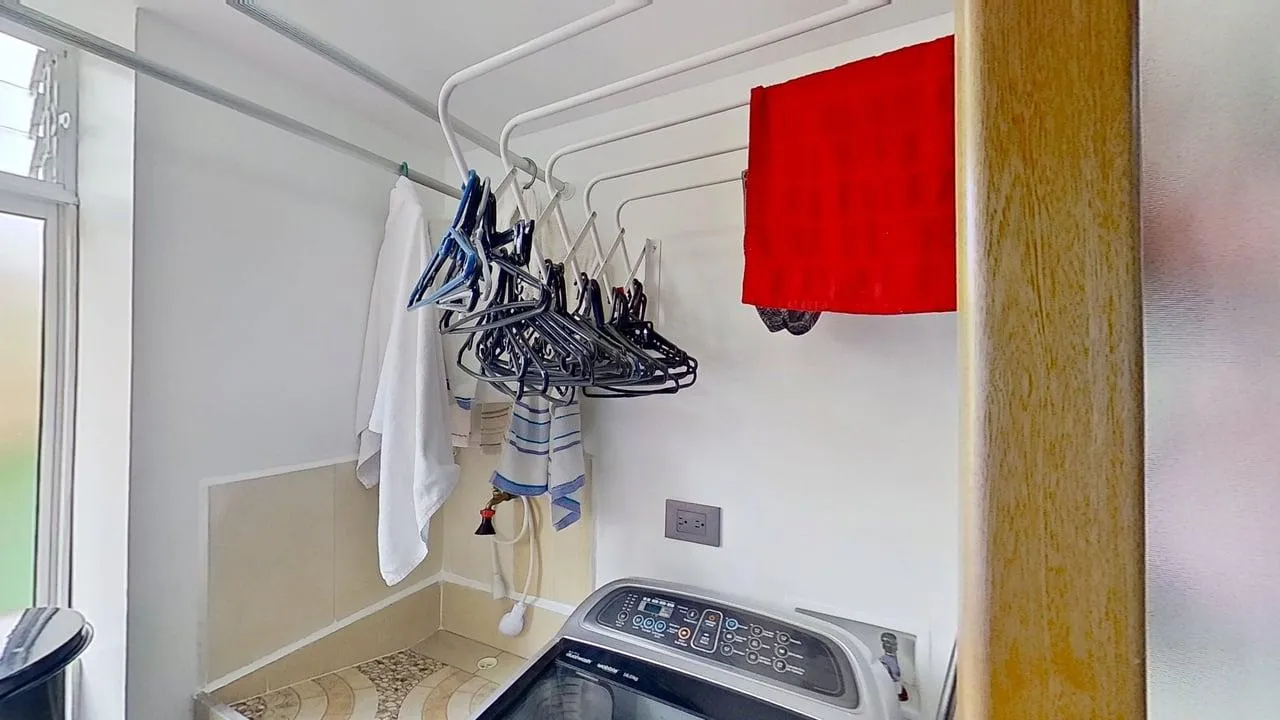 Apartamento en La Mina foto 6