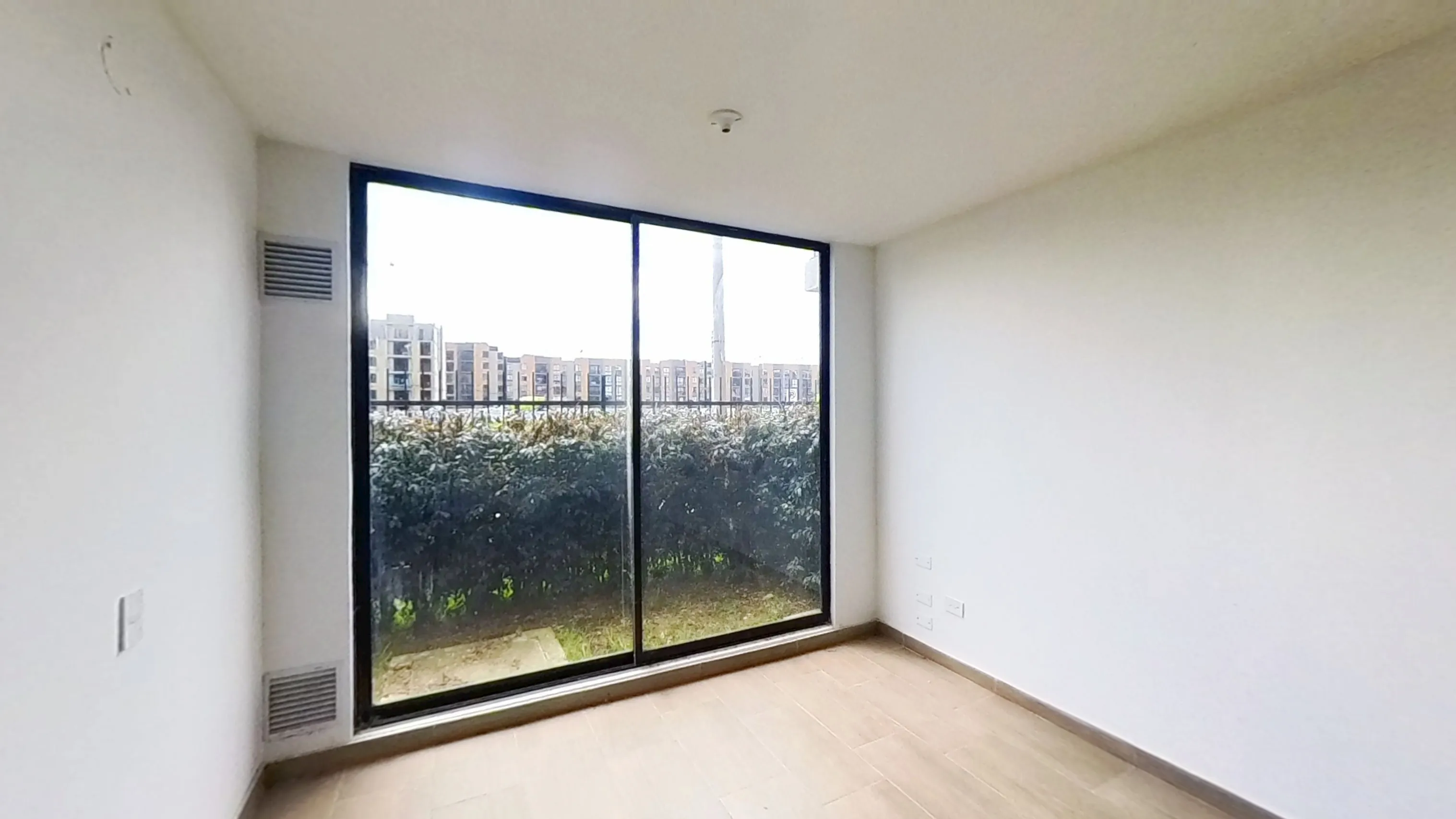 Apartamento en Parque Ciudad Pomar foto 2