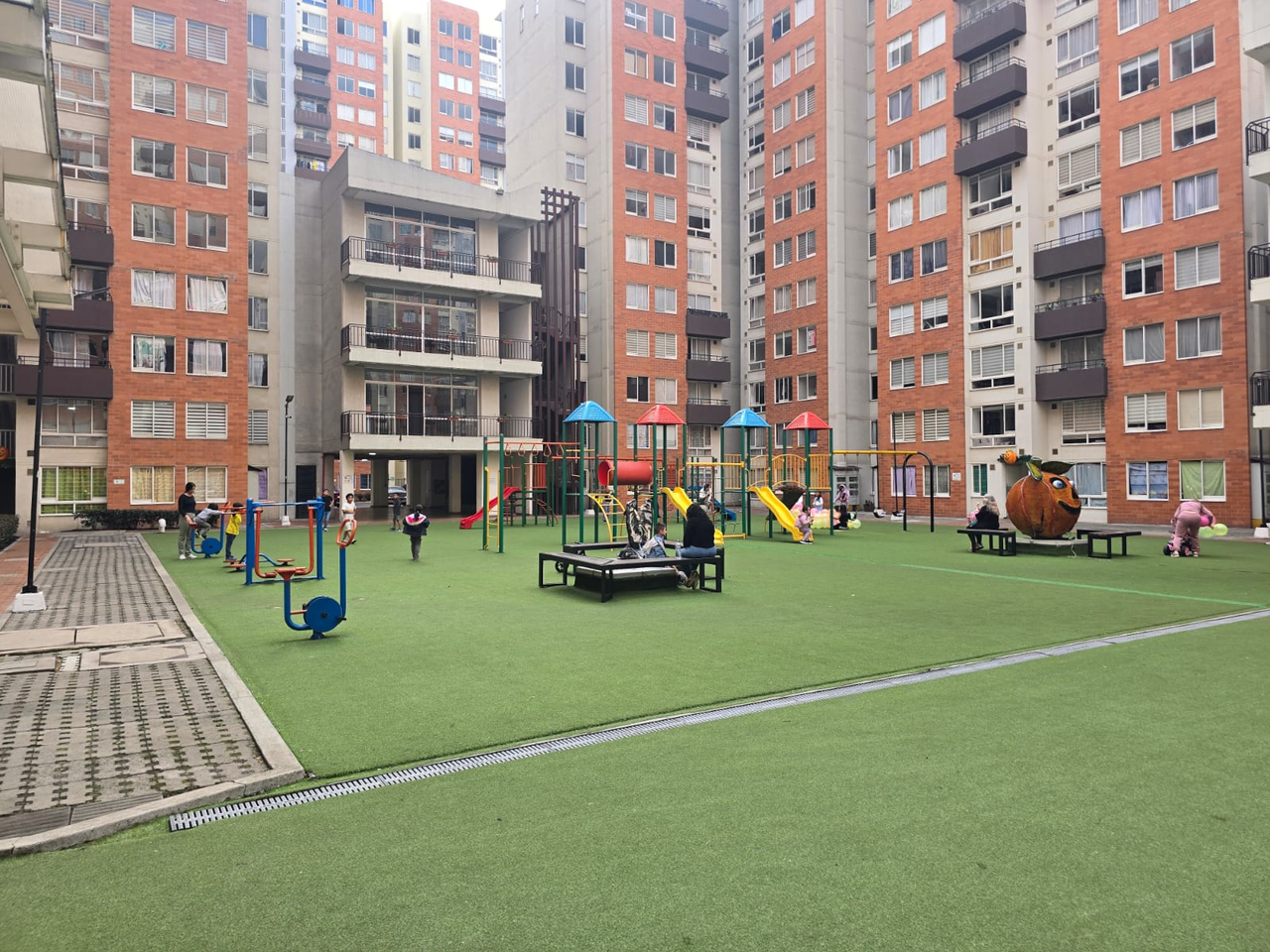 Apartamento de 3 alcobas en venta en Zona Franca, Bogotá, 48 m² · foto 12 de 16