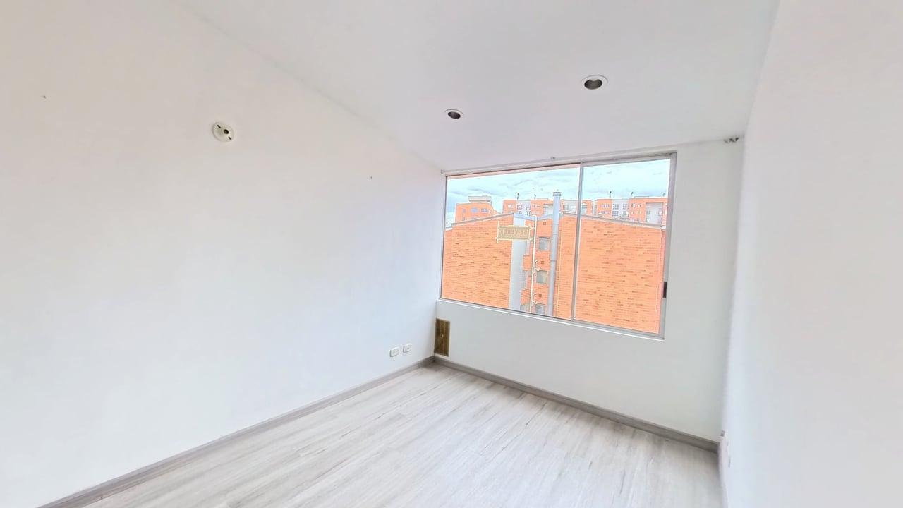 Apartamento en venta en Calandaima, Bogotá · foto 2 de 24