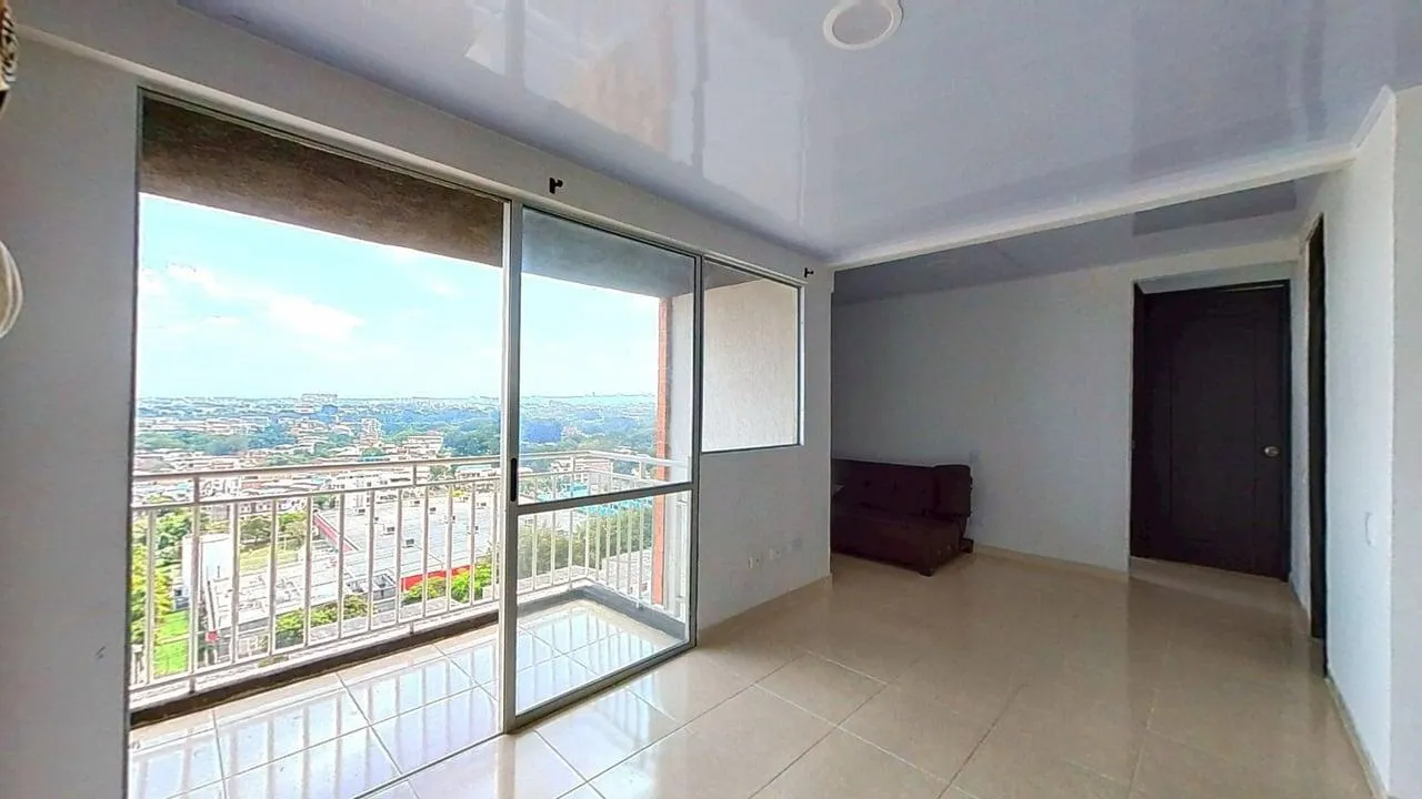 Apartamento en La alborada foto 2